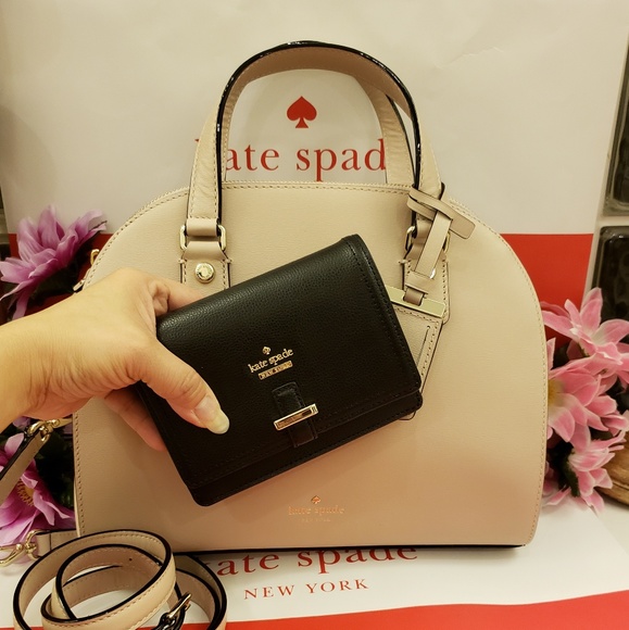 Kate Spade purse shoulder / hand bag crossbody set